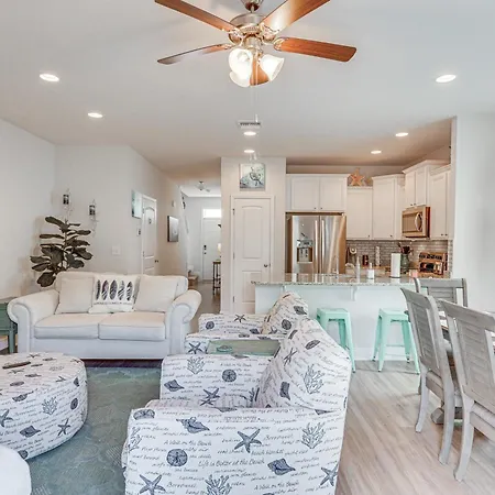 Pcb Townhome With Deck And Pool Access 3 Mi To Beach!